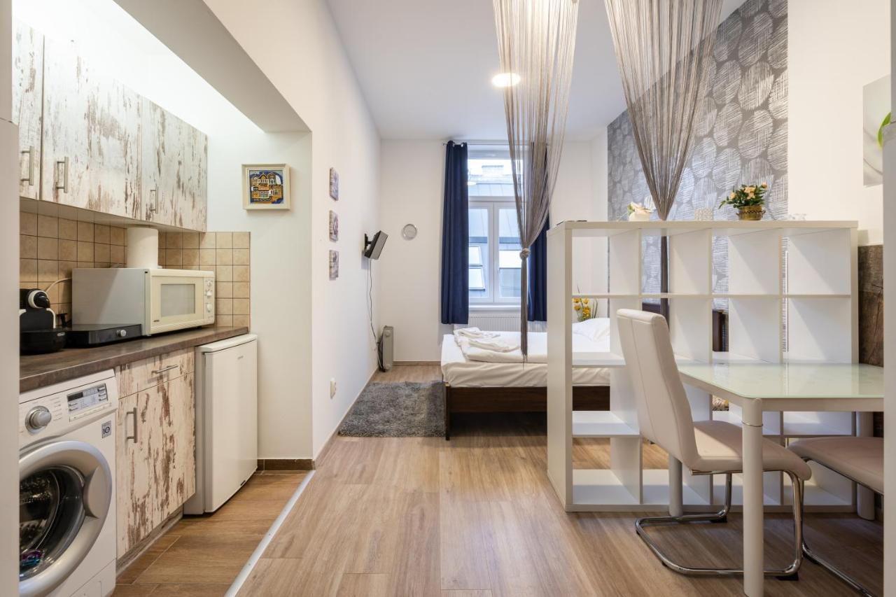 Silver Moon Apartment In The City Center Budapest Bagian luar foto