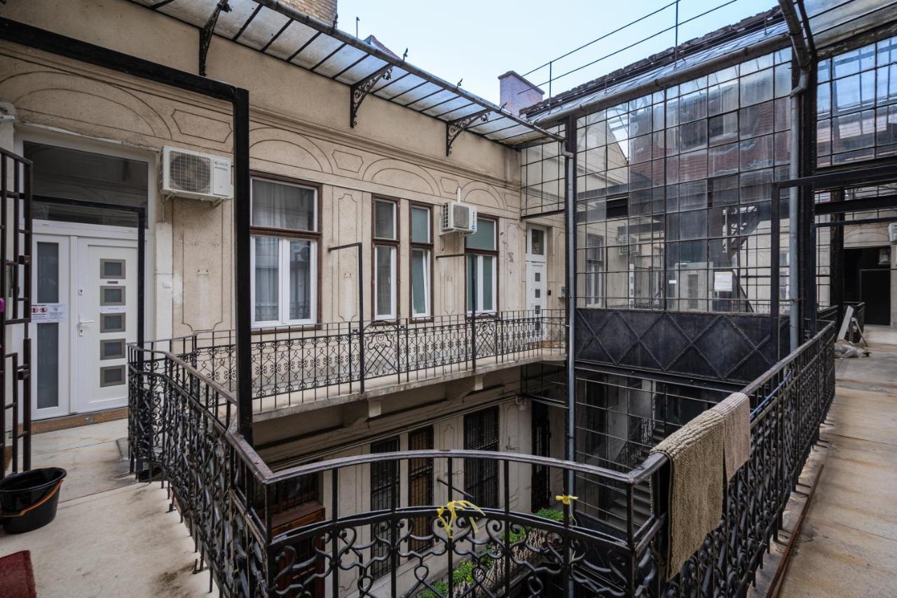 Silver Moon Apartment In The City Center Budapest Bagian luar foto